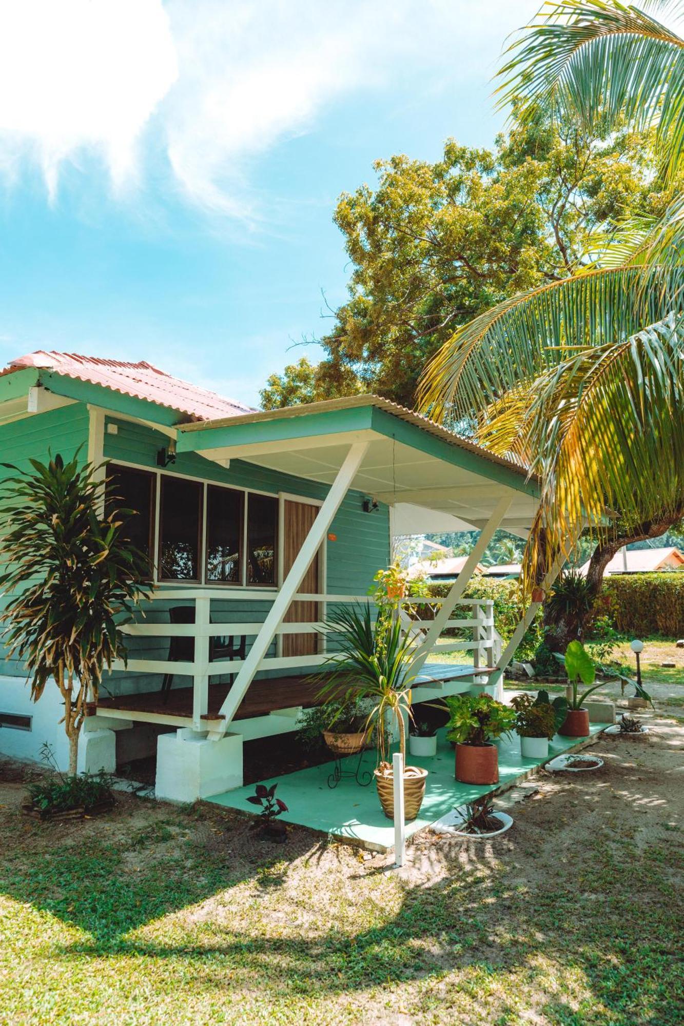 Pangkor Sandy Beach Resort Kampong Pasir Bogak Exterior foto